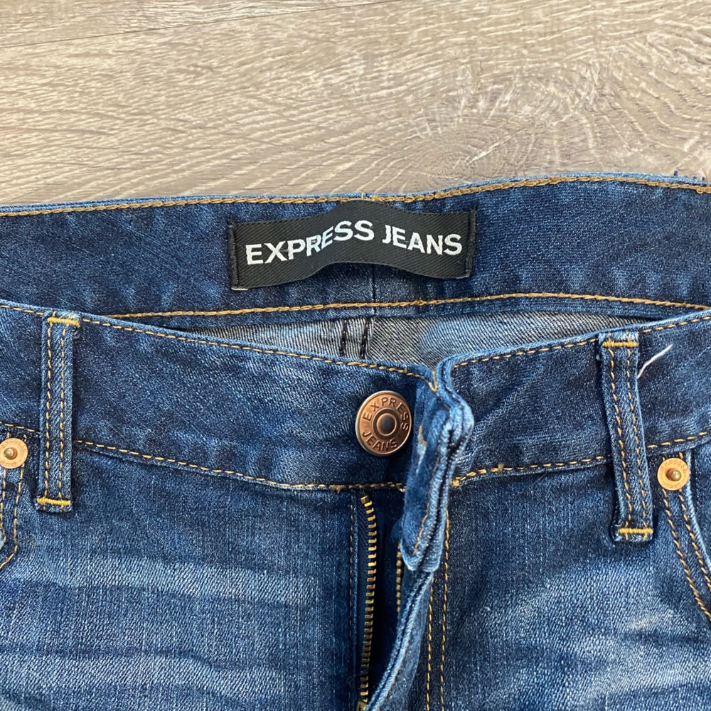 Express Mid Rise Jeans - Picture 3 of 6